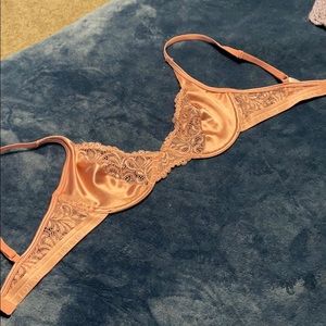 Lounge Underwear rose pink bra